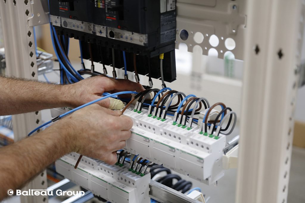 Câblage armoires électriques - tableaux électriques